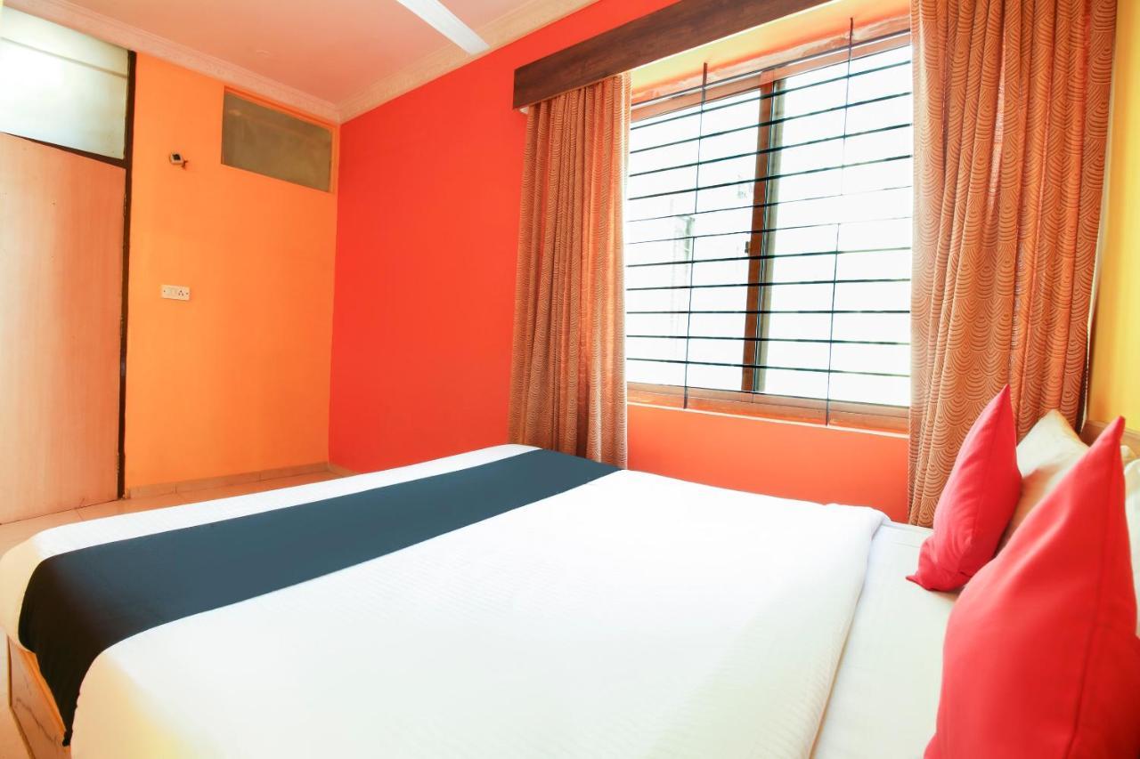 Capital O 71729 Lucky Inn 班加罗尔 外观 照片